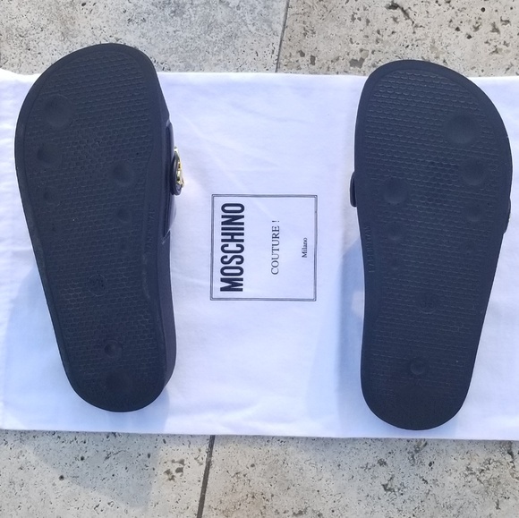 💯% GENUINE MOSCHINO LOGO POOL SLIDES - Picture 7 of 8